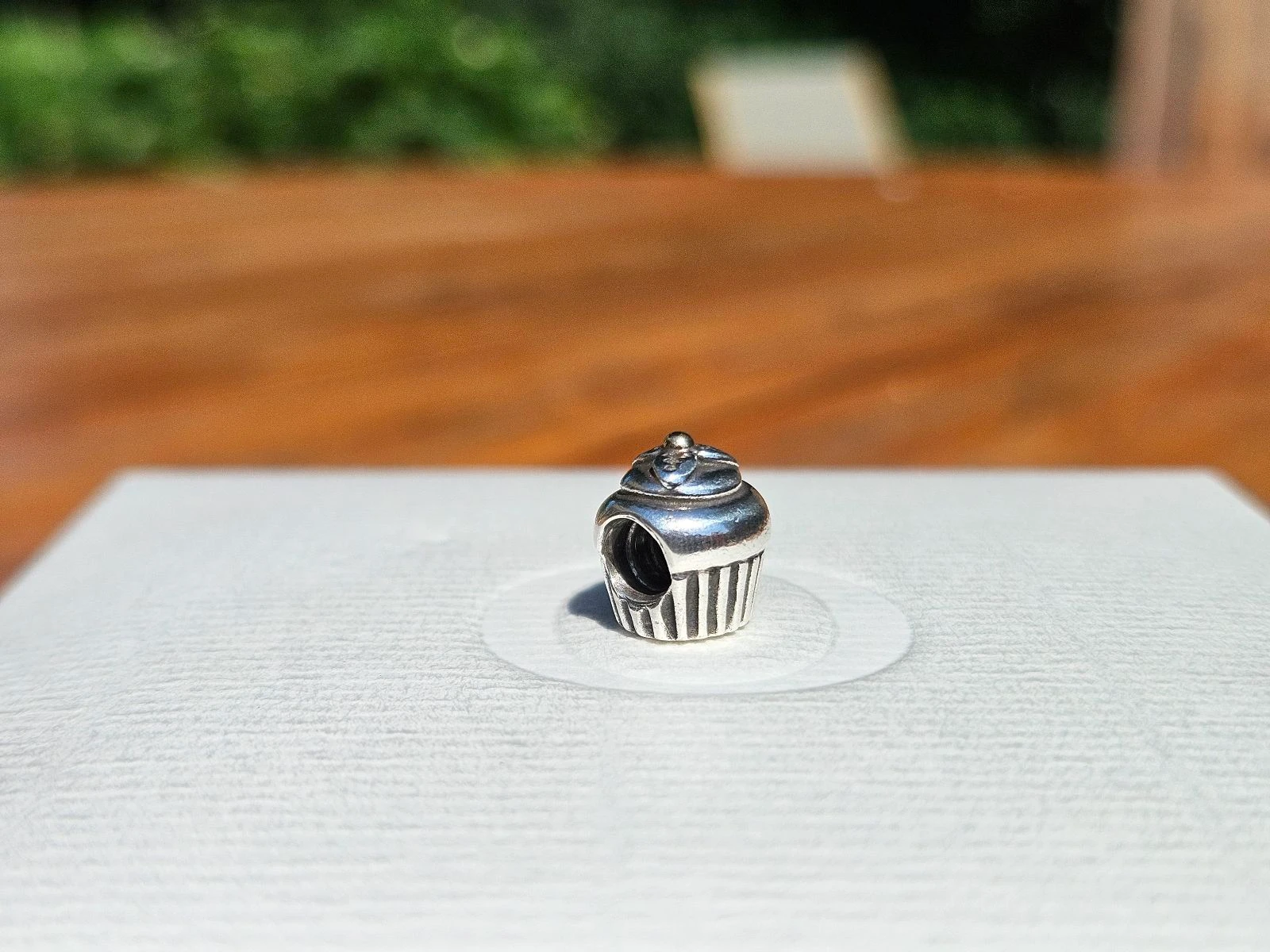 Pingente cupcake bicolor de ouro 14k da Pandora – photo 4